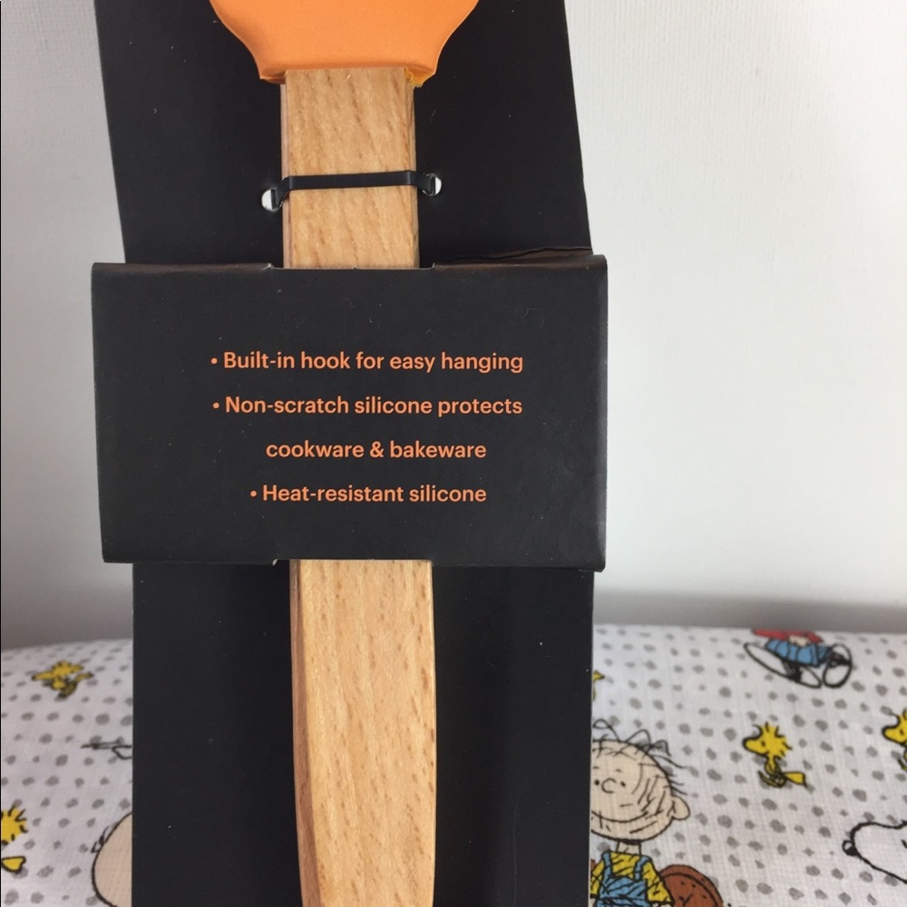 NWT Peanuts Snoopy 2-Pack Spatula Set Checkered - Picture 2 of 3